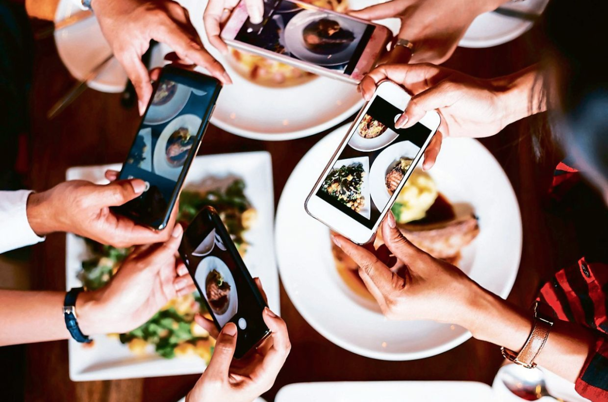 When thinking about cooking recipes Youtube, Instagram and Apps are not the first thing that comes to mind, however, it seems like many are reaching towards these more than ever.
